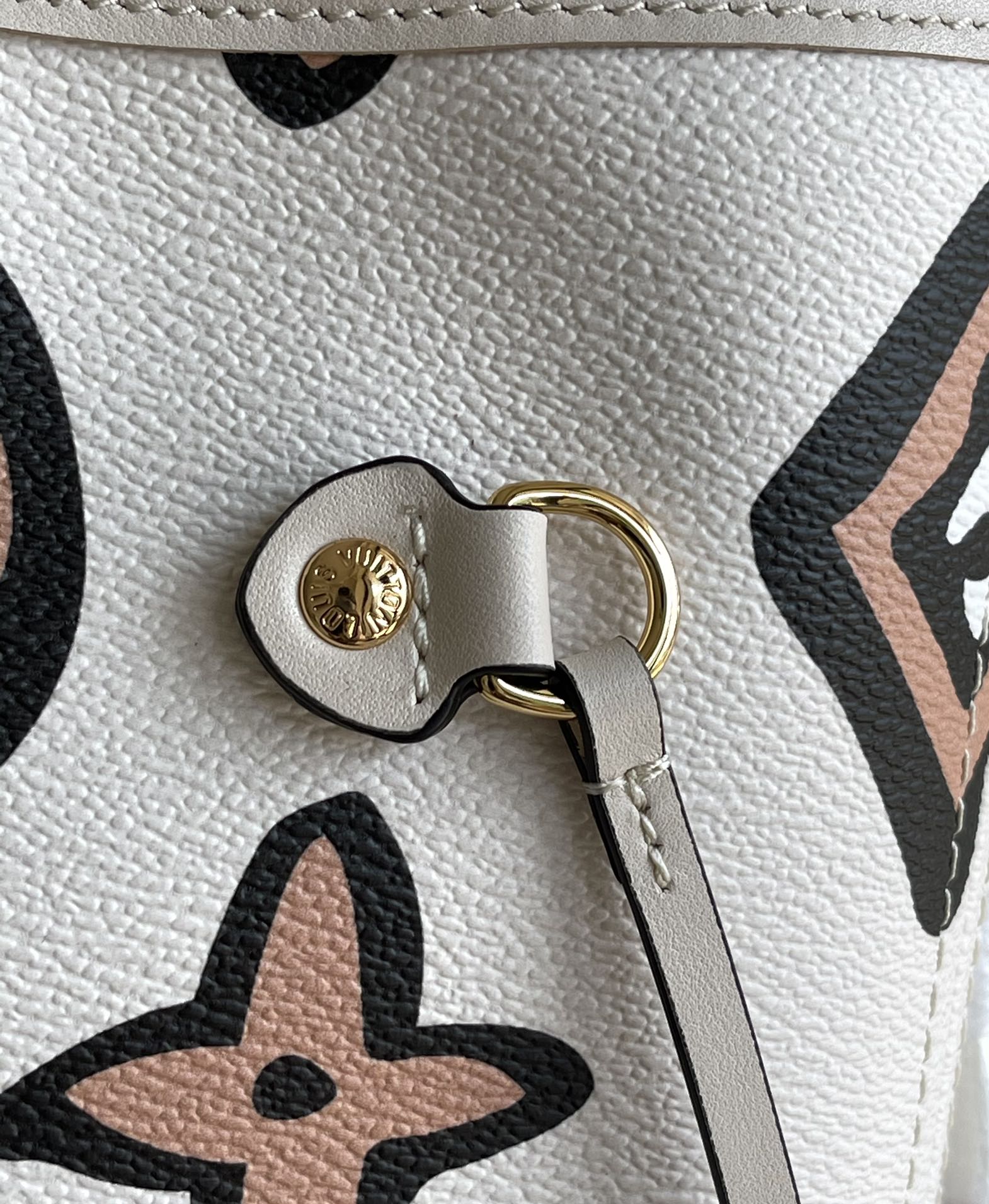 l0*is V*t0n neverfull wild at heart-32*29*17cm