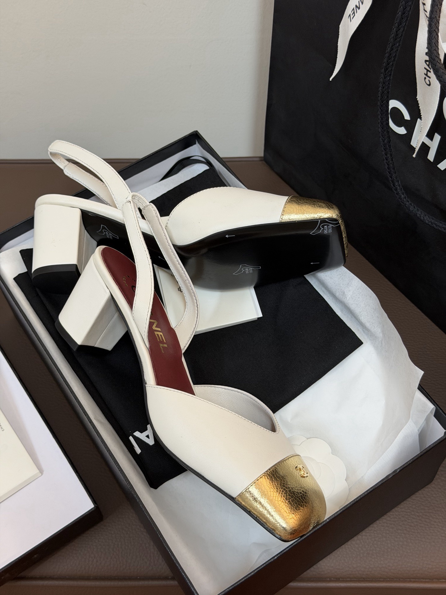 Cha*el Slingback