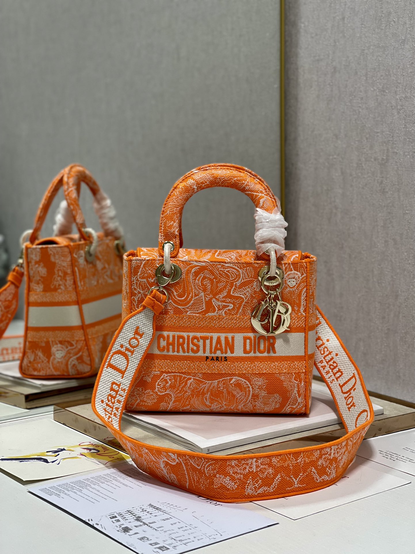 lady D*or handle bag-24cm