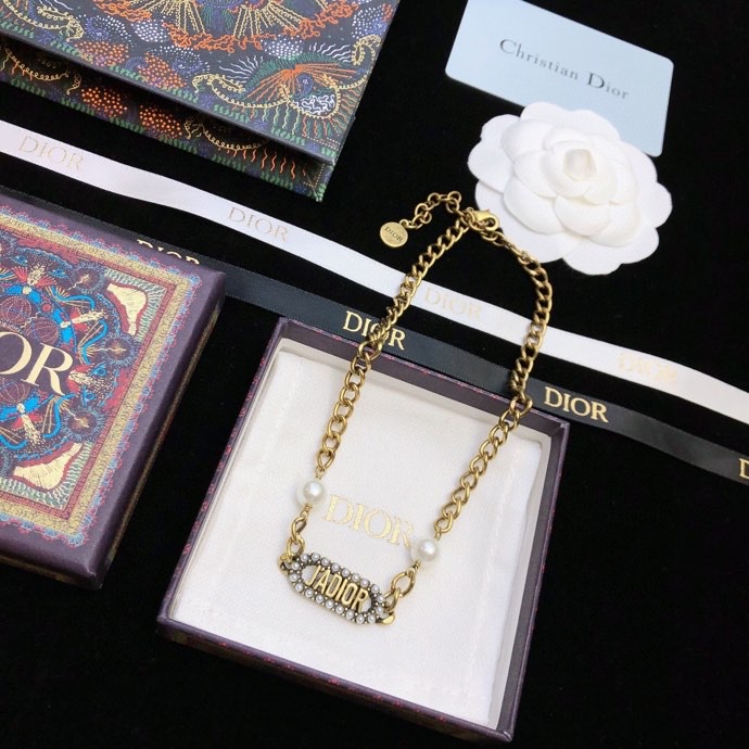 D*or necklace