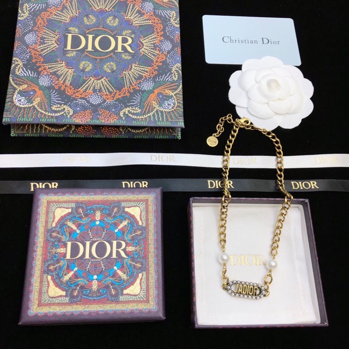 D*or necklace