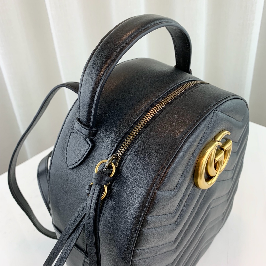 G*u*i backpack-22.5x26x11cm