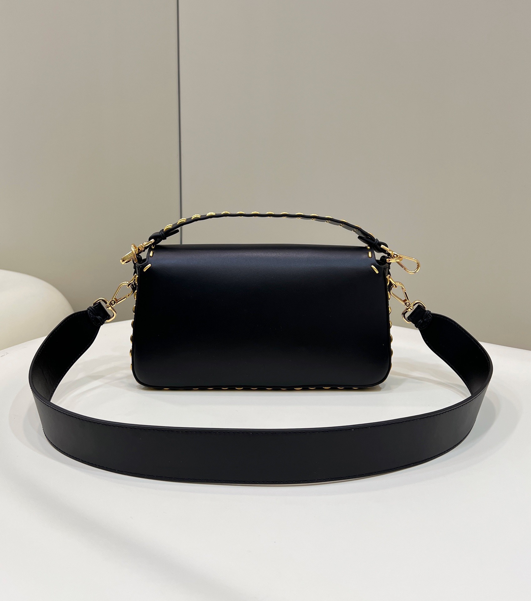 F**di baguette bag-26x14x4cm