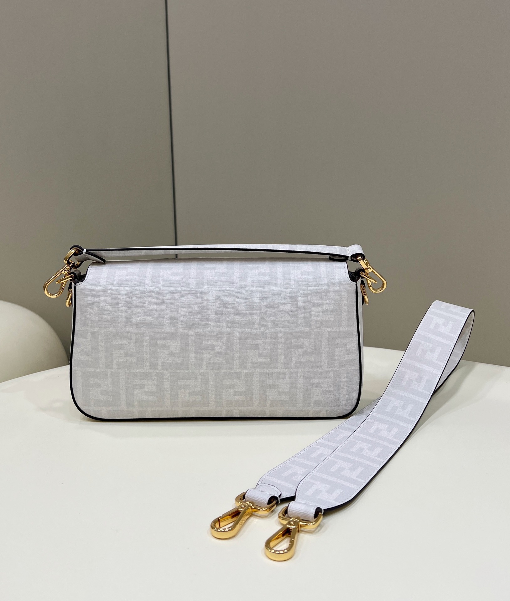 F**di baguette bag-28*6*13.5cm