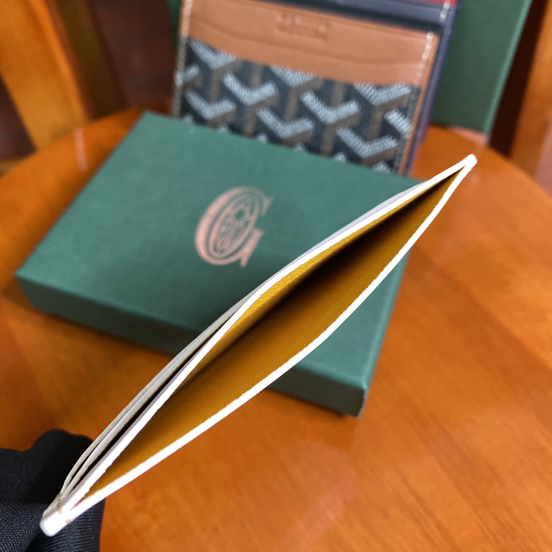 Go*ard card holder