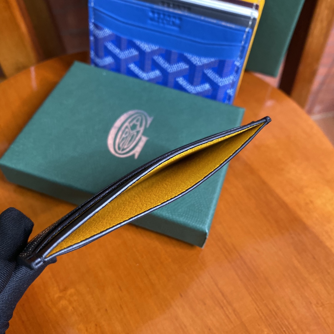 Go*ard card holder