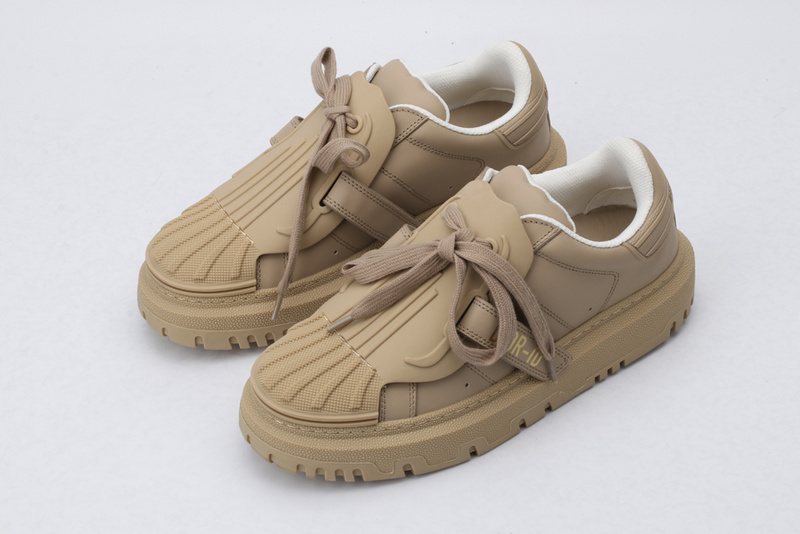 D*or sports sneakers