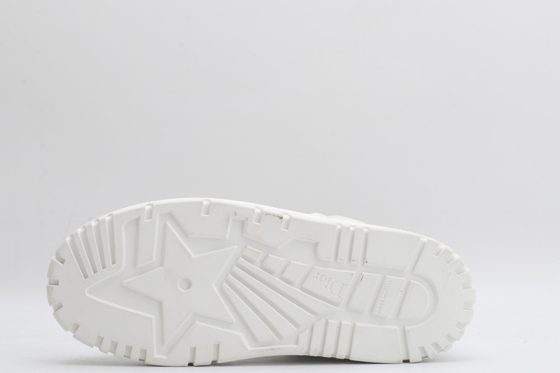 D*or high-top sneakers