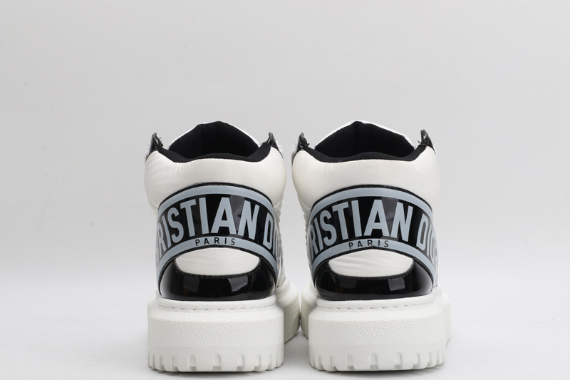D*or high-top sneakers