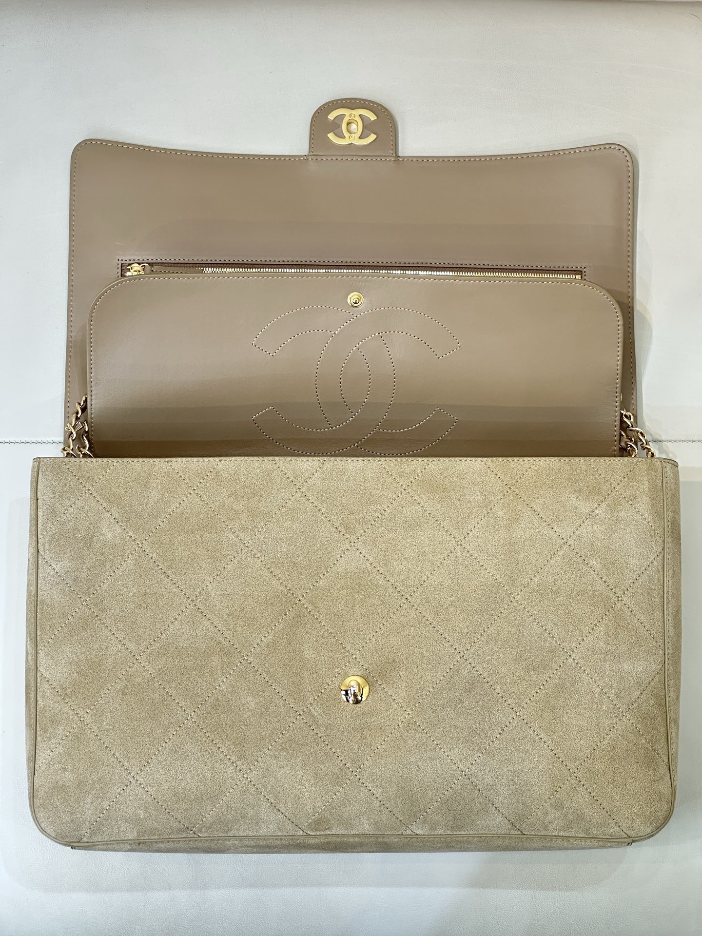 Ch@nel Maxi flapbag , Suede Calfskin & Gold-Tone Metal-26*38.5*11CM