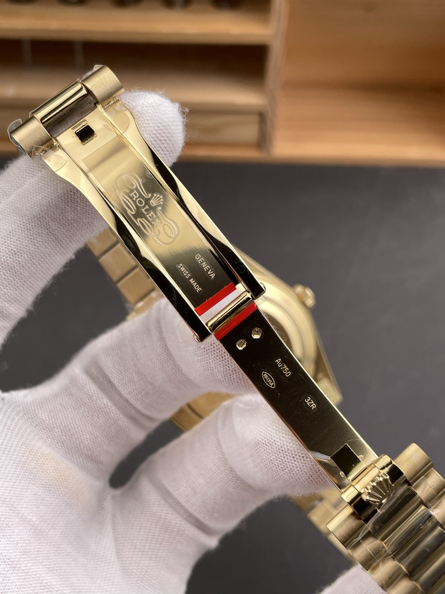 R01ex Day-Date 40 Watch Yellow Gold