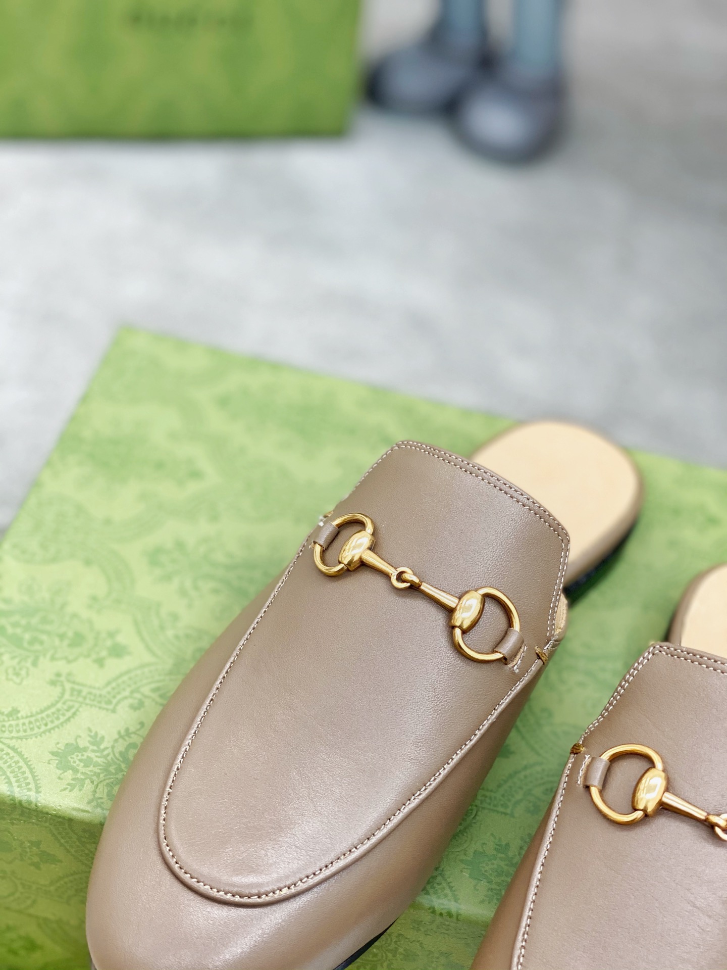 G*u*i loafers shoes