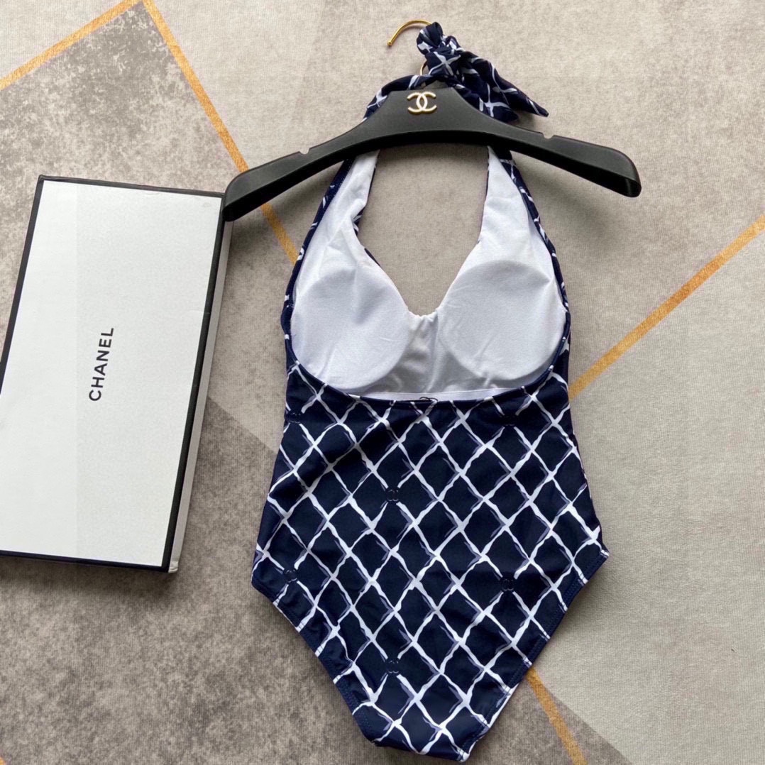D*or swimsuit