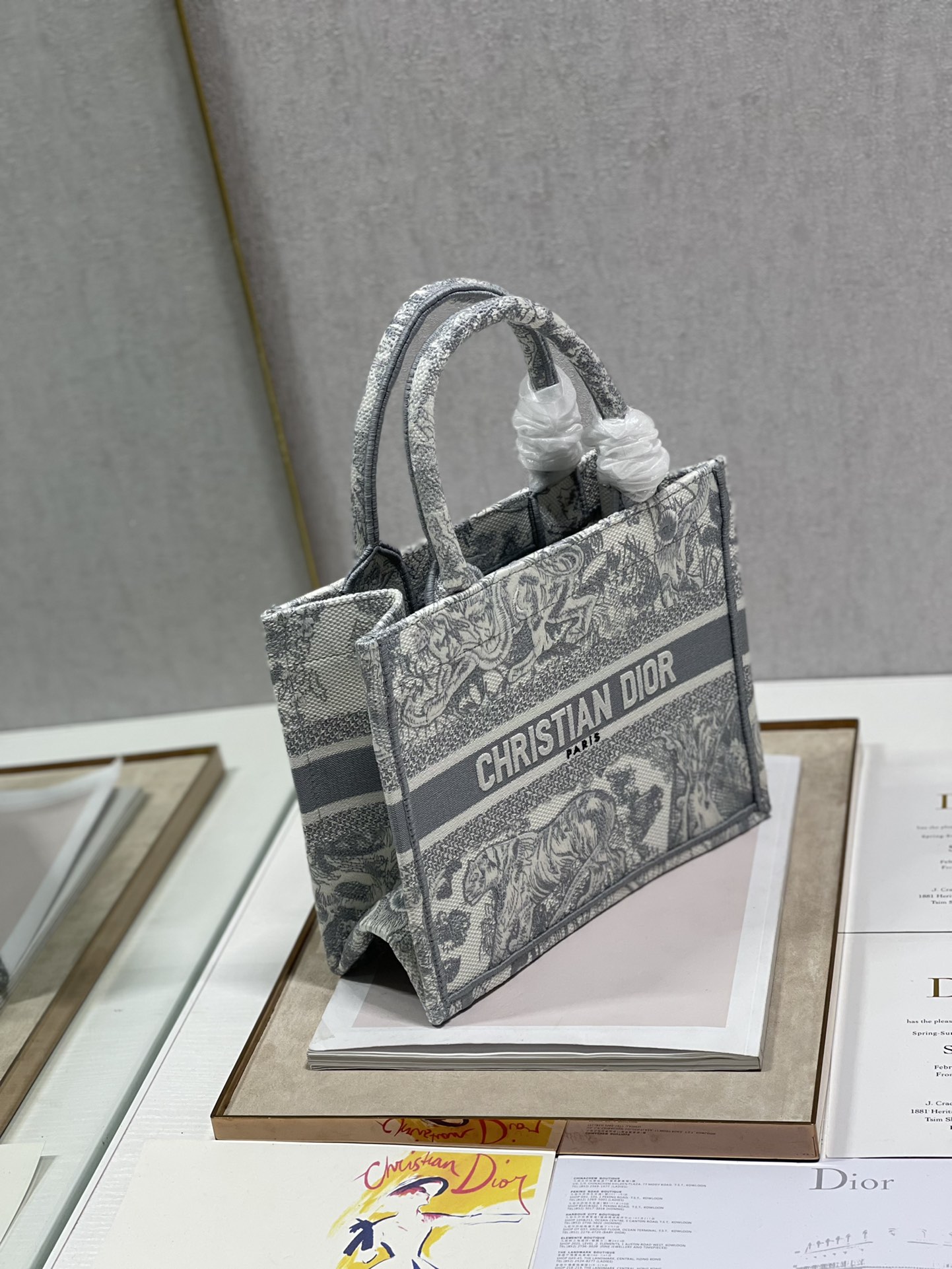 D*or small book tote-26*8*22cm