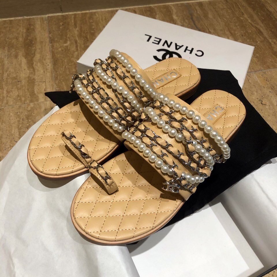 Ch@nel Slippers