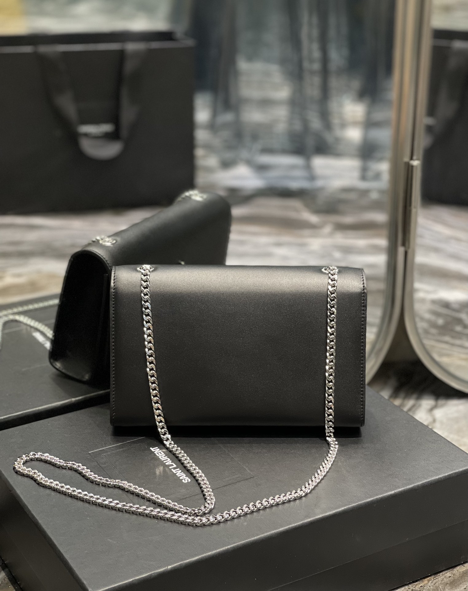 Y*L kate medium with tassle in smooth leather-24*14.5*5.5cm