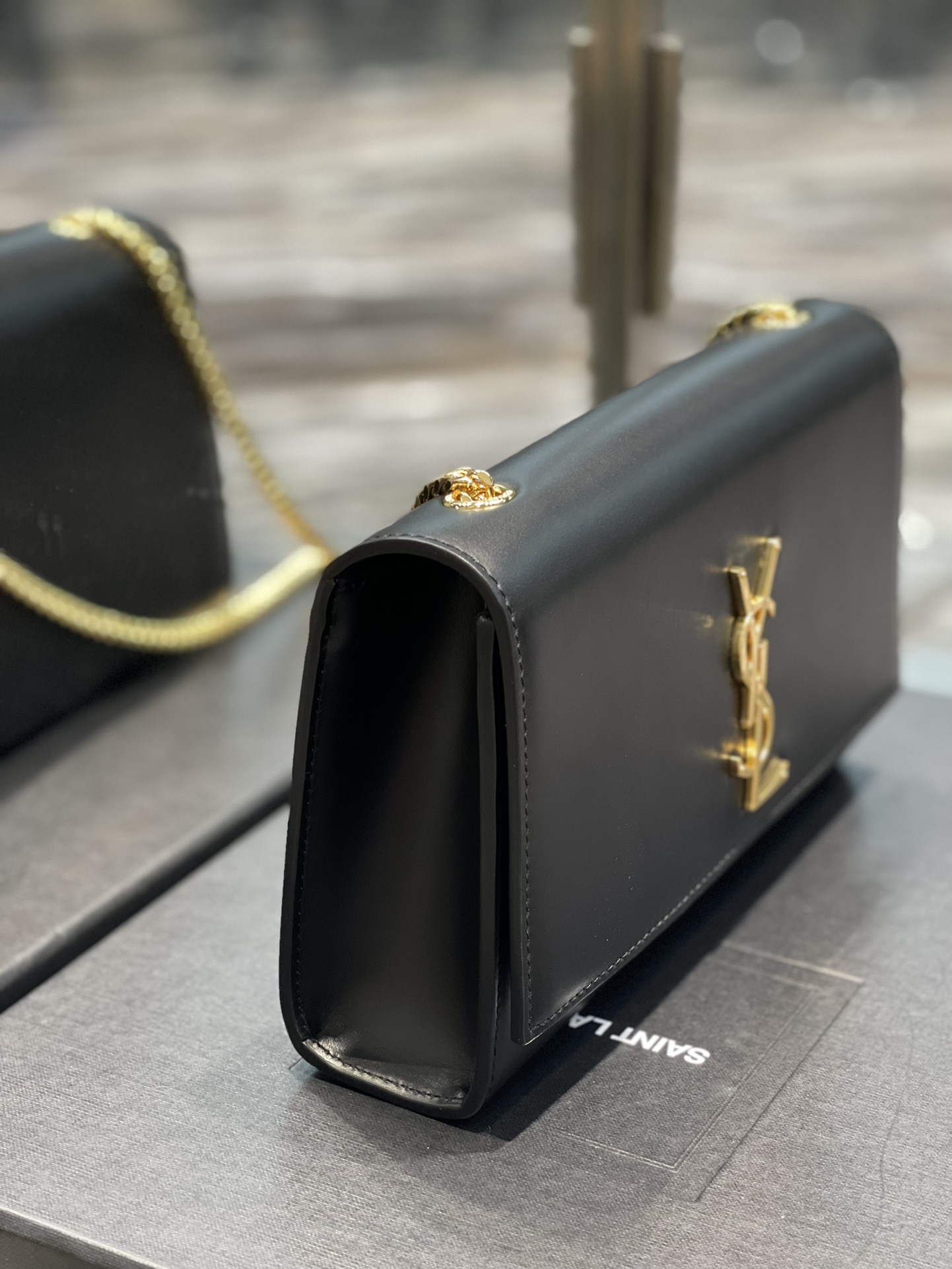 Y*L kate medium in smooth leather-24*14.5*5.5cm