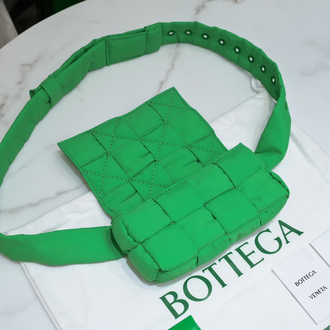 b0tte*a Ven*ta cassette bag-10x19x5cm