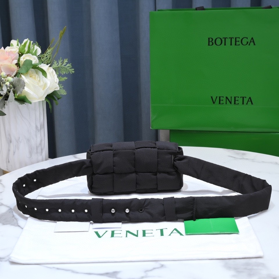 b0tte*a Ven*ta cassette bag-10x19x5cm