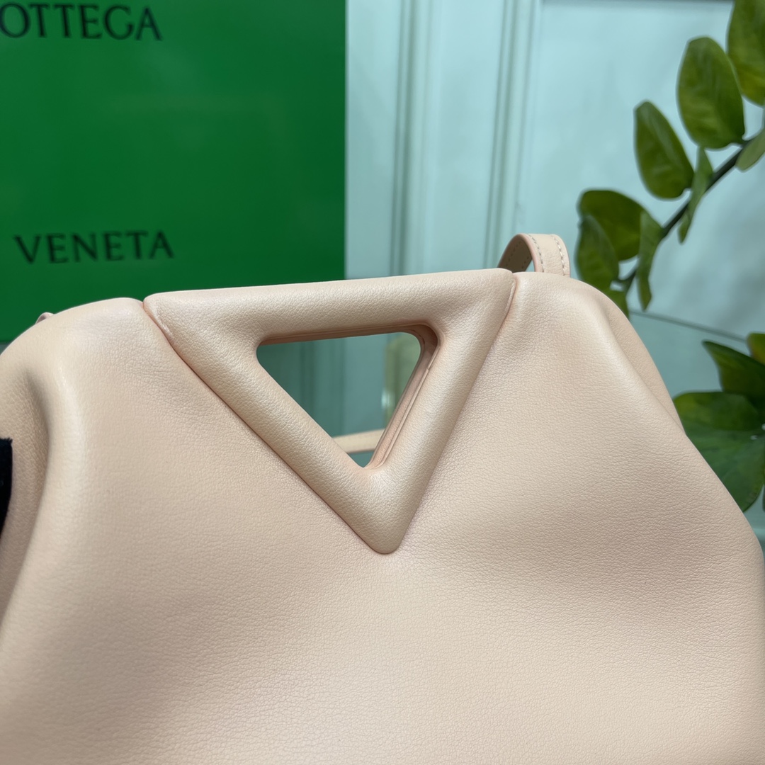 b0tte*a Ven*ta the triangle bag-24*16*8cm
