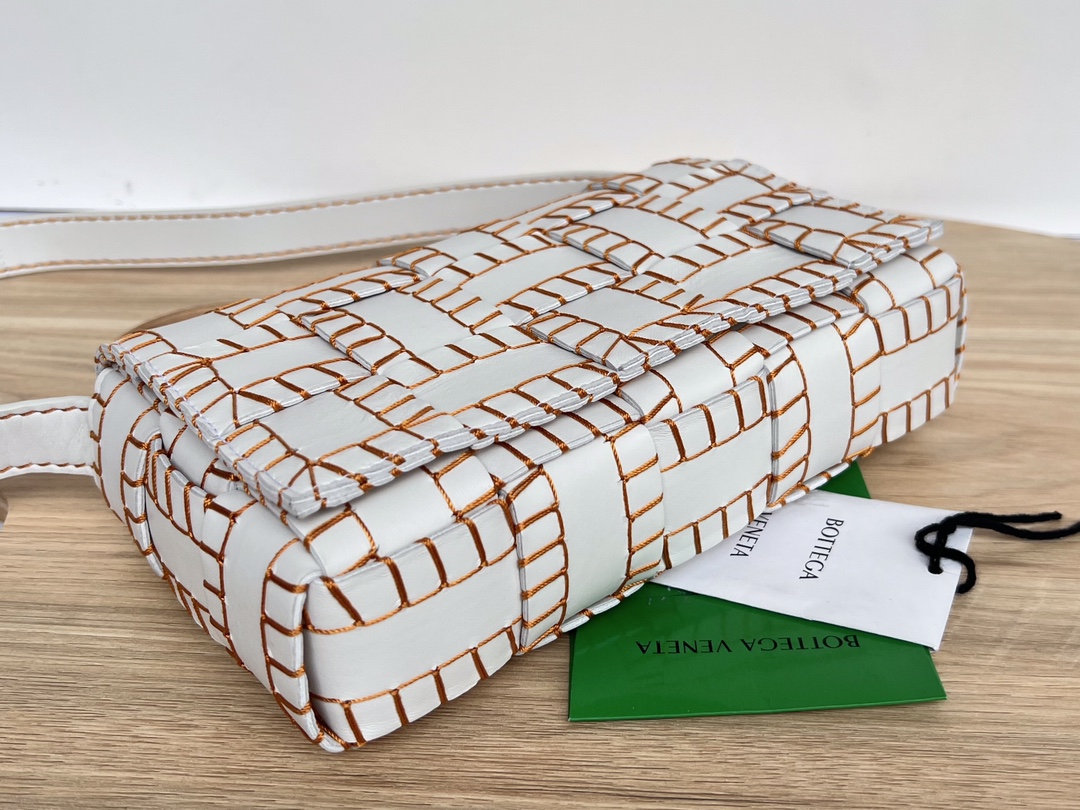 b0tte*a Ven*ta cassette bag-23x15x6cm