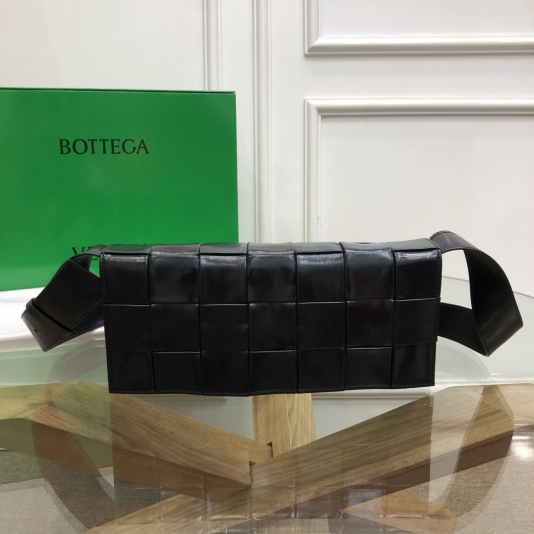 b0tte*a Ven*ta belt cassette bag-14*28*4cm
