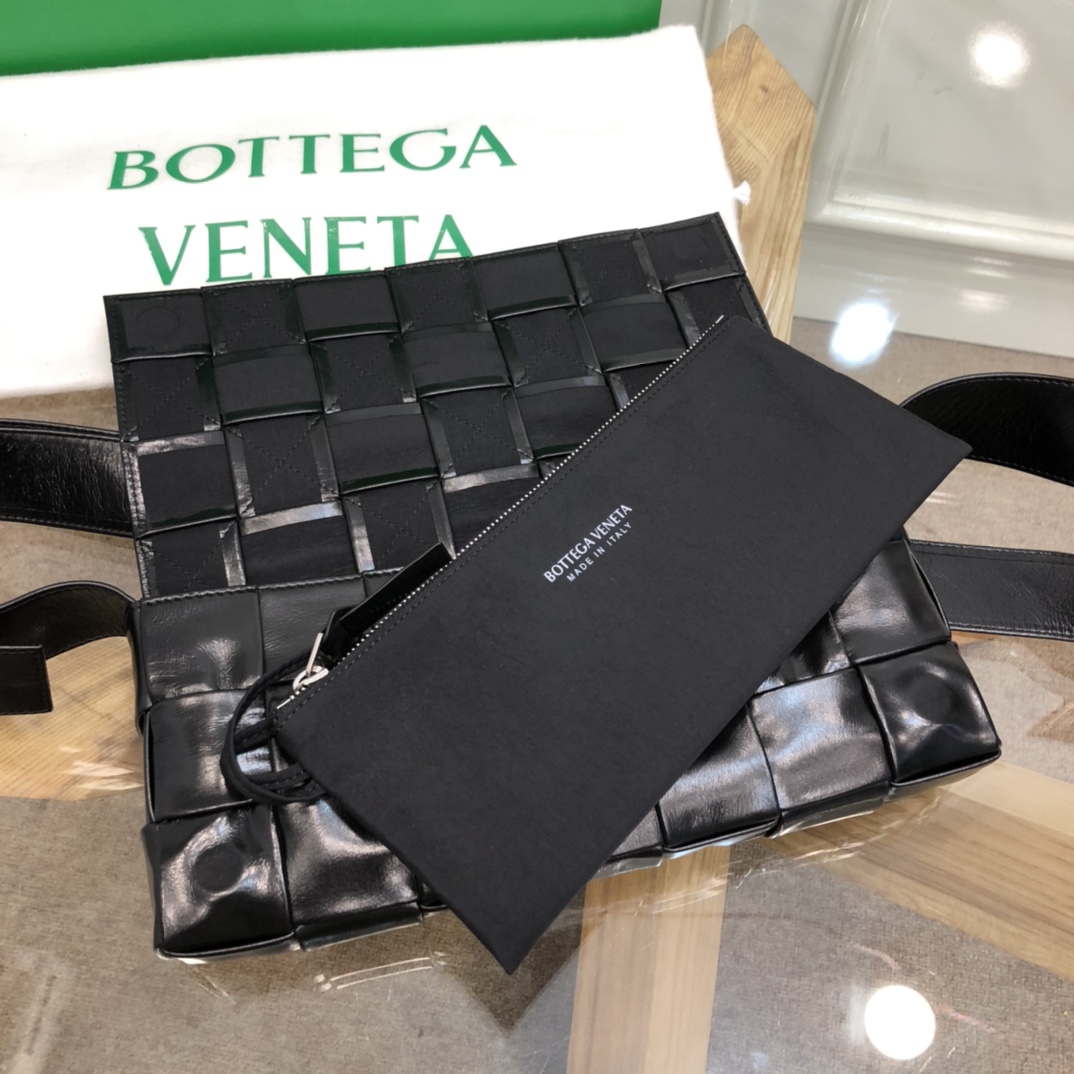 b0tte*a Ven*ta belt cassette bag-14*28*4cm