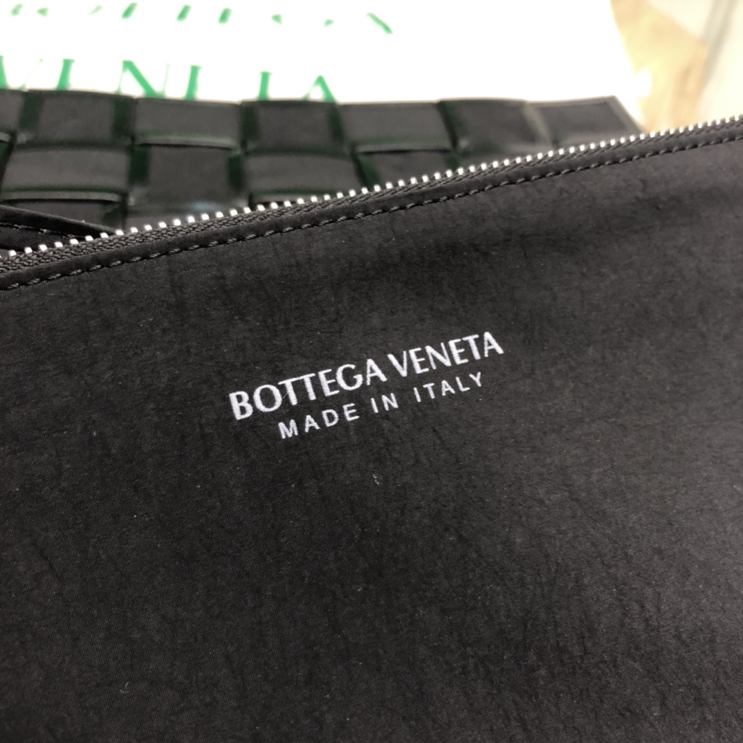 b0tte*a Ven*ta belt cassette bag-14*28*4cm