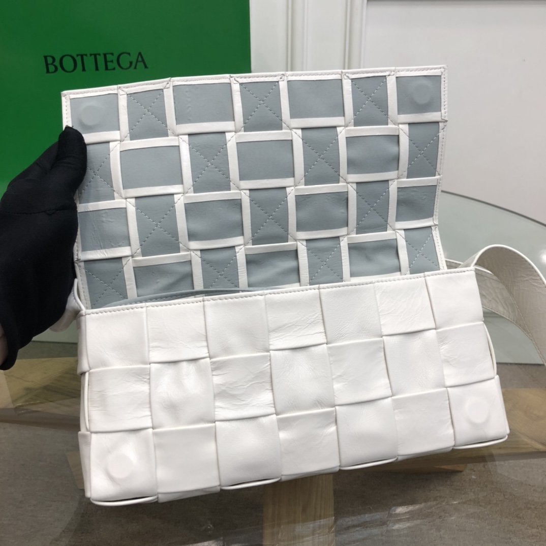 b0tte*a Ven*ta belt cassette bag-14*28*4cm