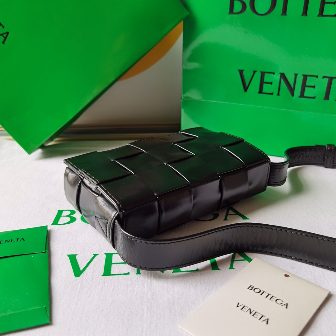 b0tte*a Ven*ta cassette bag-17.5x10.5x3.5cm