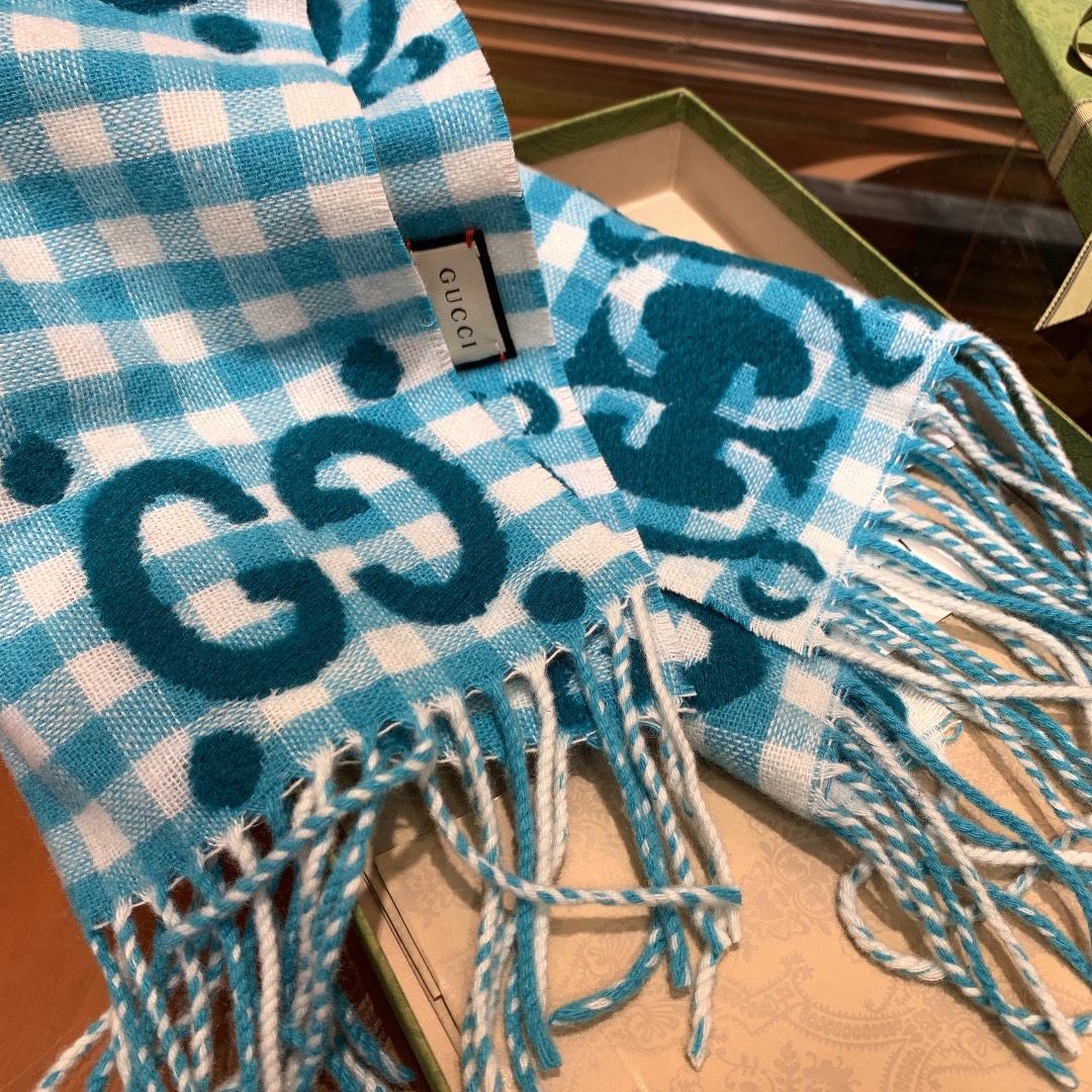 G*u*i scarf-35*240cm