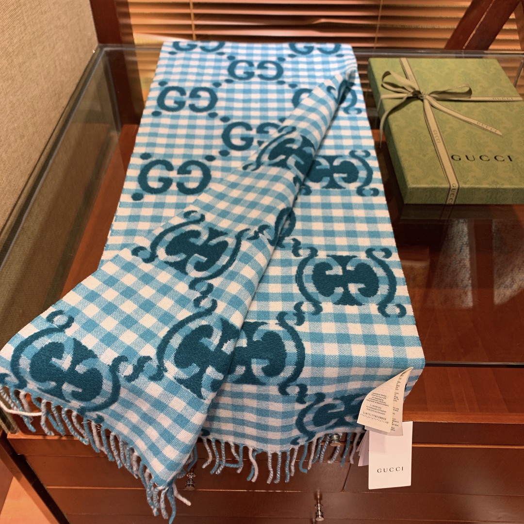 G*u*i scarf-35*240cm