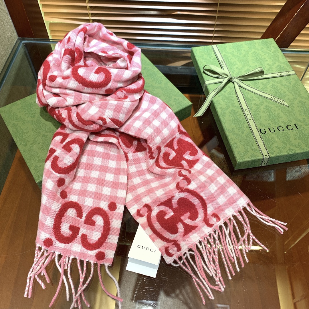 G*u*i scarf-35*240cm
