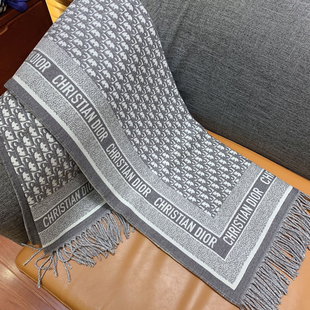 D*or printed shawl-140 x 140cm