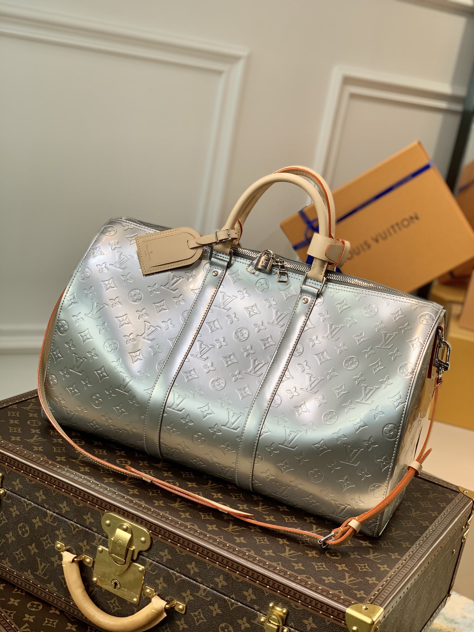 l0*is V*t0n keepall bandouliÈre 50-50 x 29 x 23cm