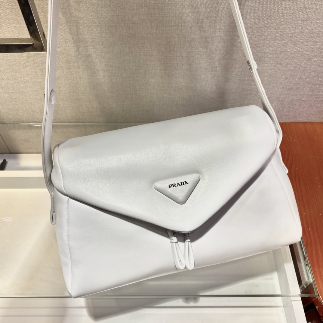 Pra*a lambskin shoulder bag-1bc165-32*21*12cm
