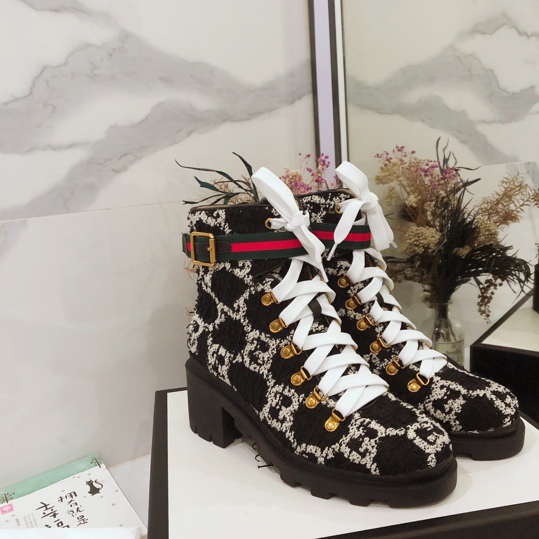 G*u*i boots