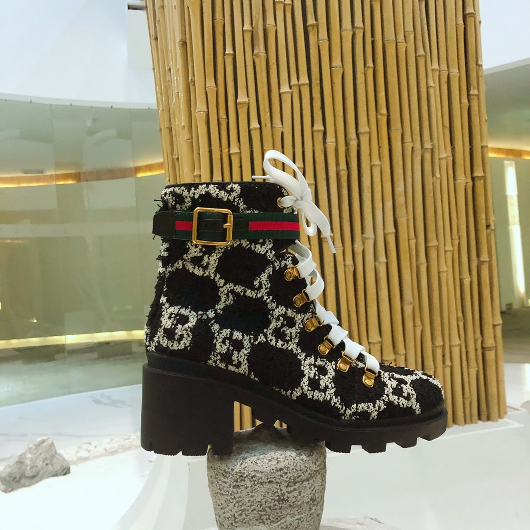 G*u*i boots