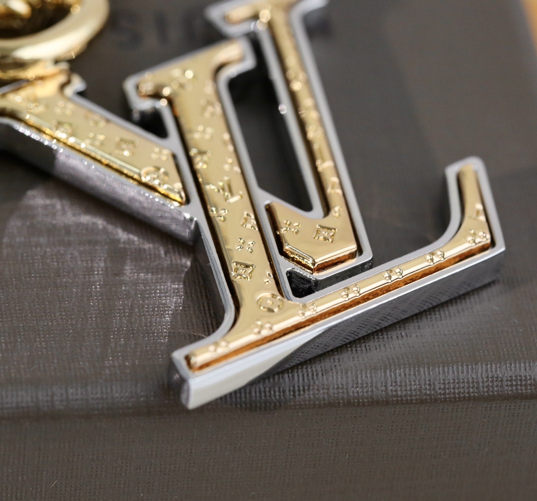 l0*is V*t0n key holders