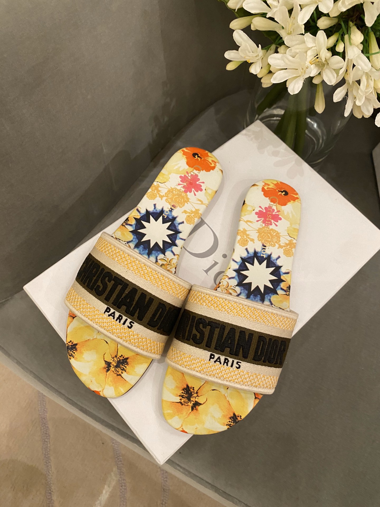 D*or slippers