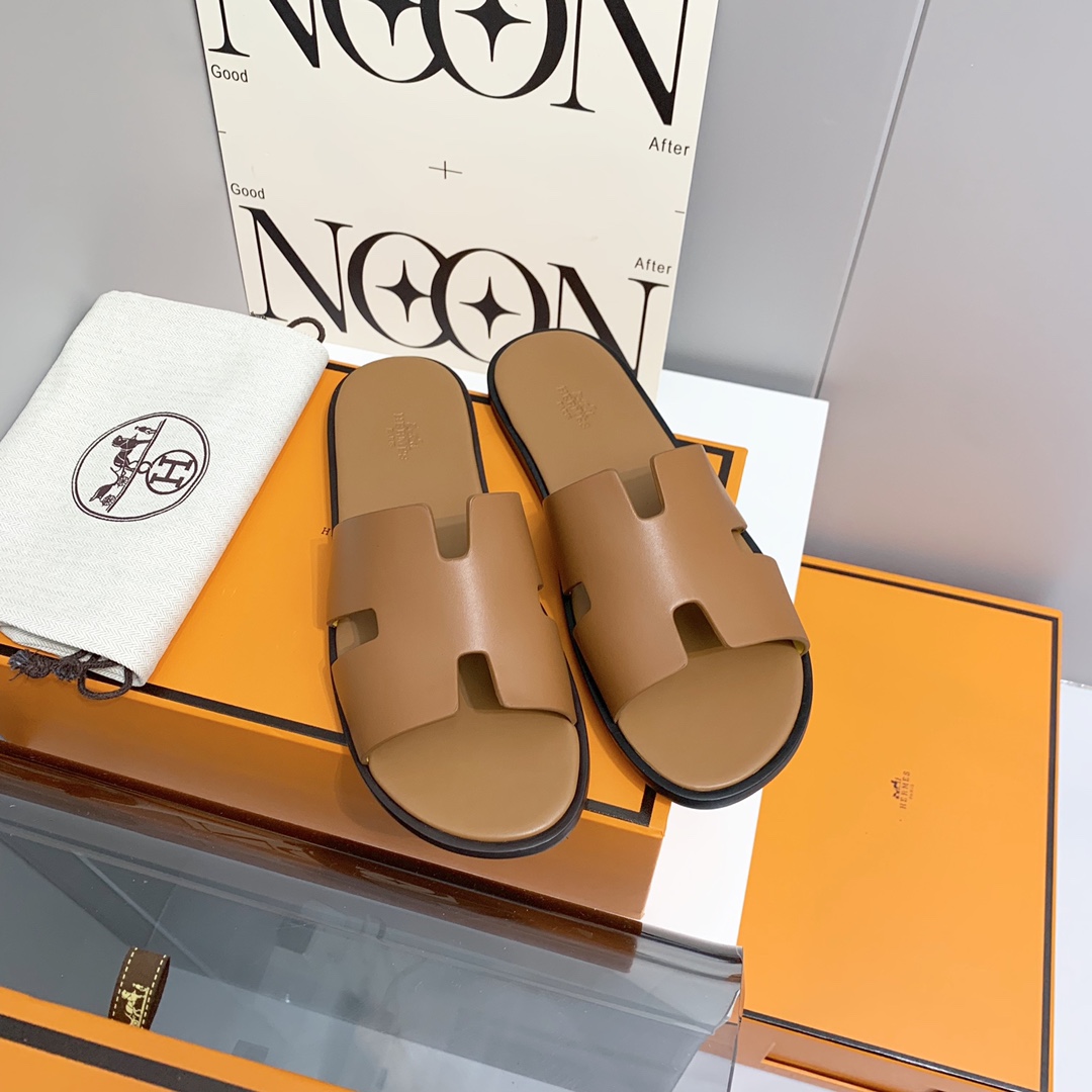H**mes sandals