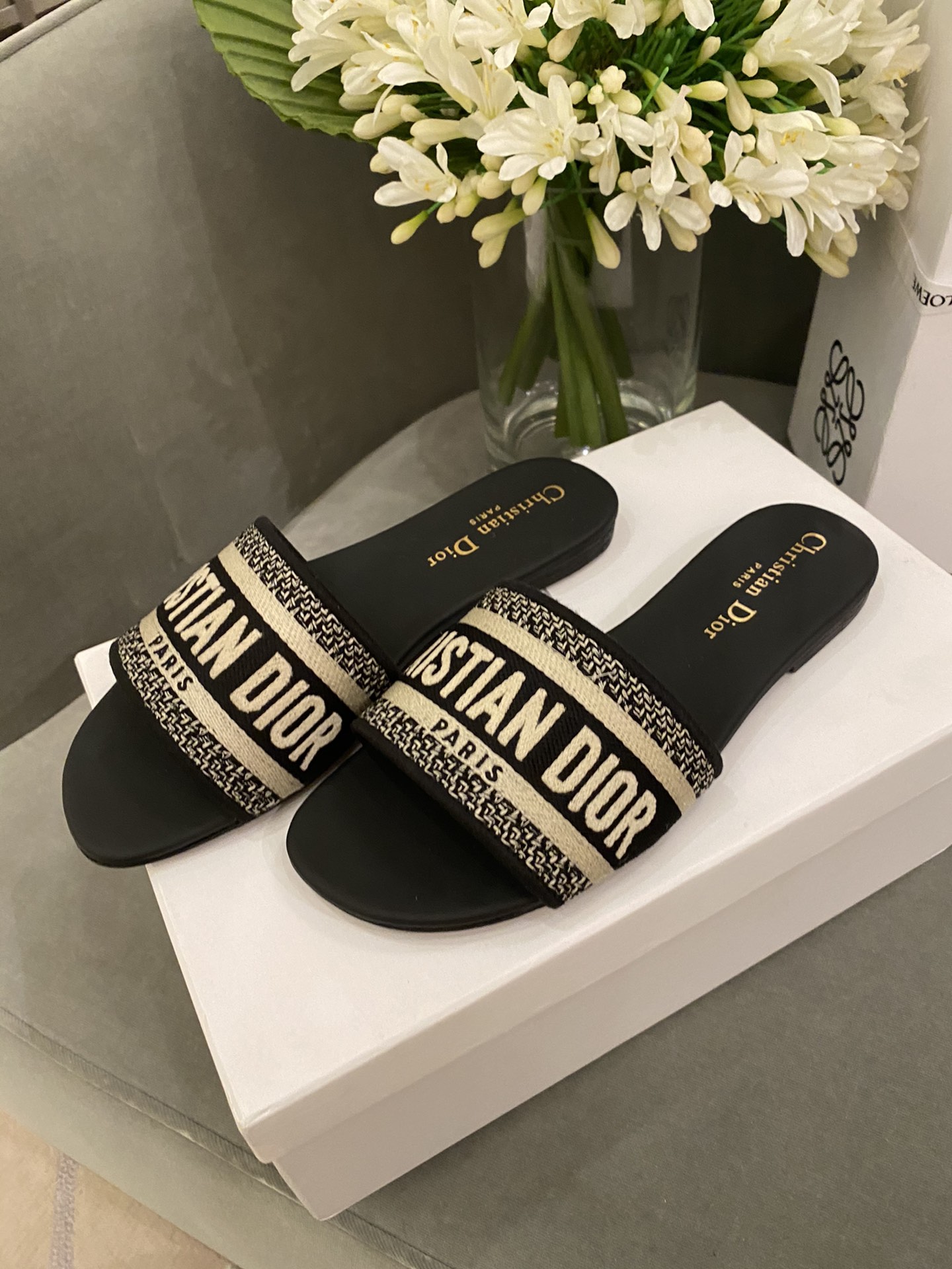 D*or slippers