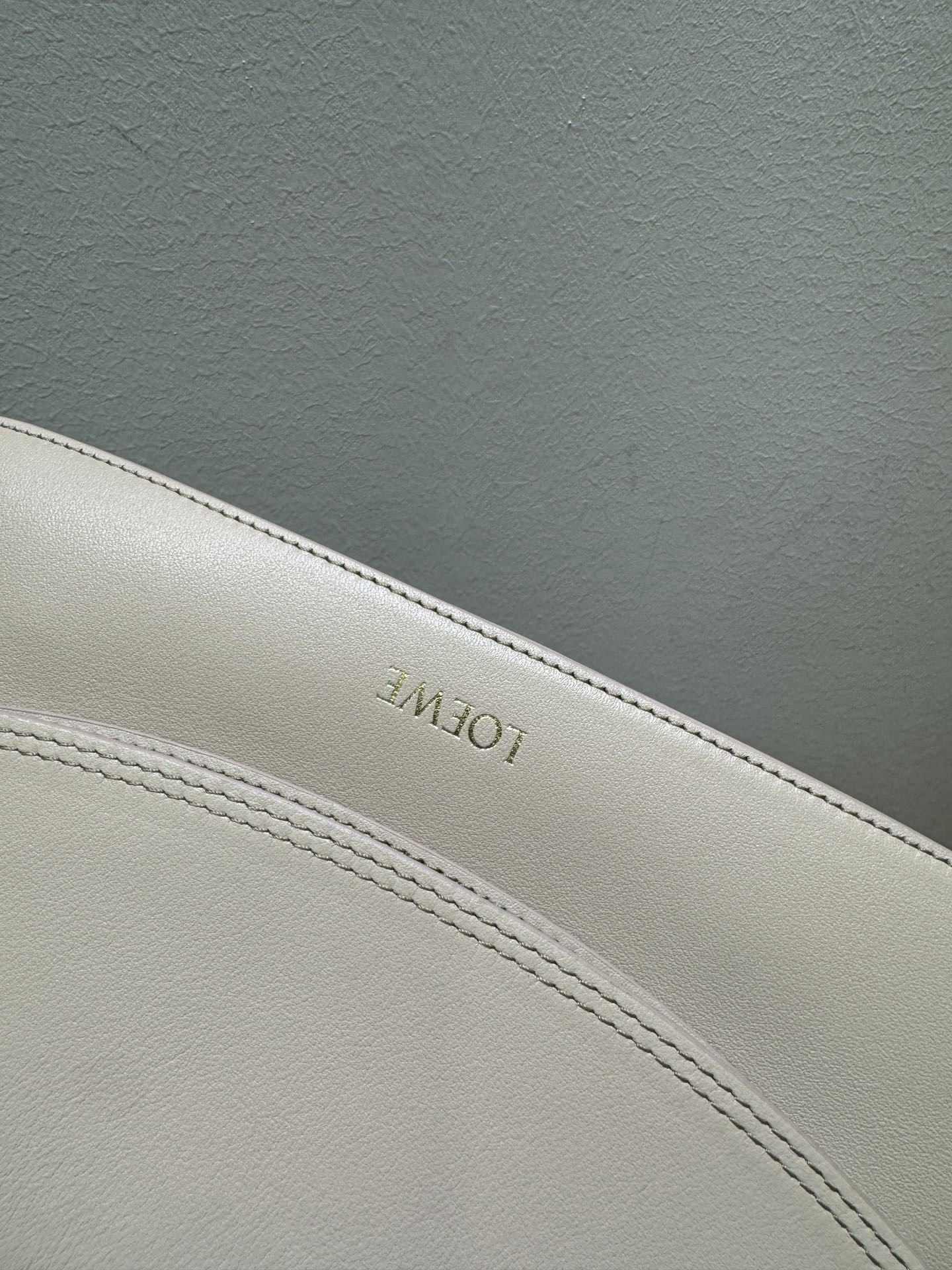 L0ew* Smooth Calfskin Donut Chain Medium Ola Shoulder Bag-26*16*18cCM