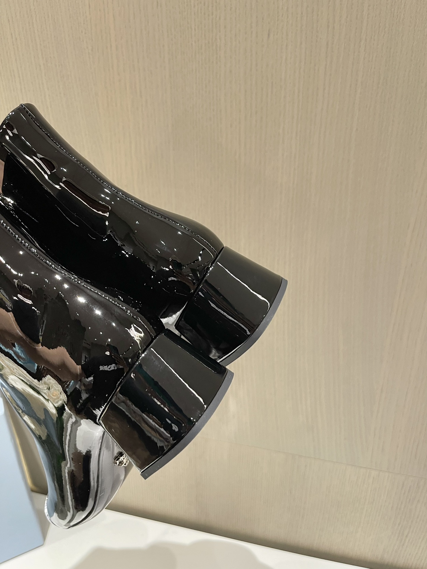 Pra*a loafers 2022ss