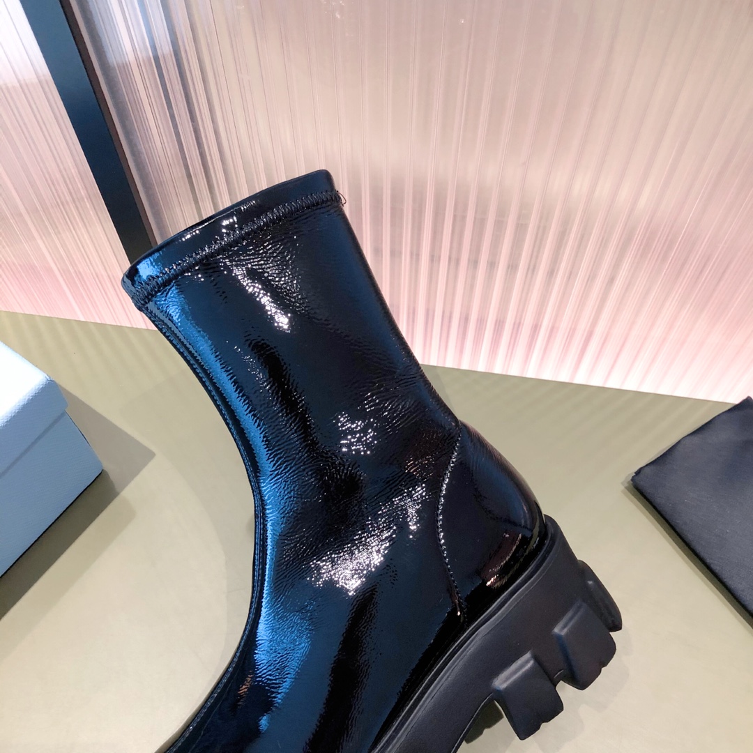 Pra*a boots 2011ss
