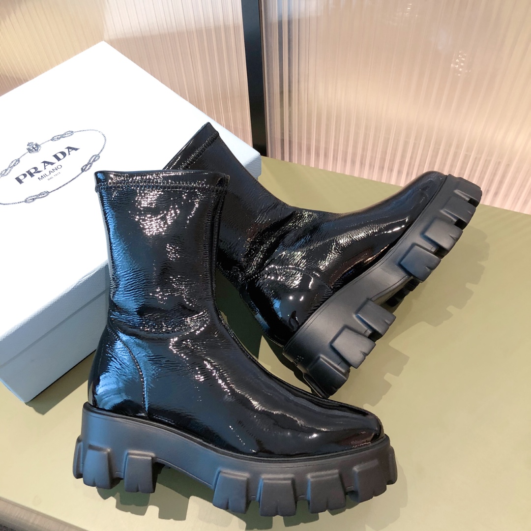 Pra*a boots 2011ss