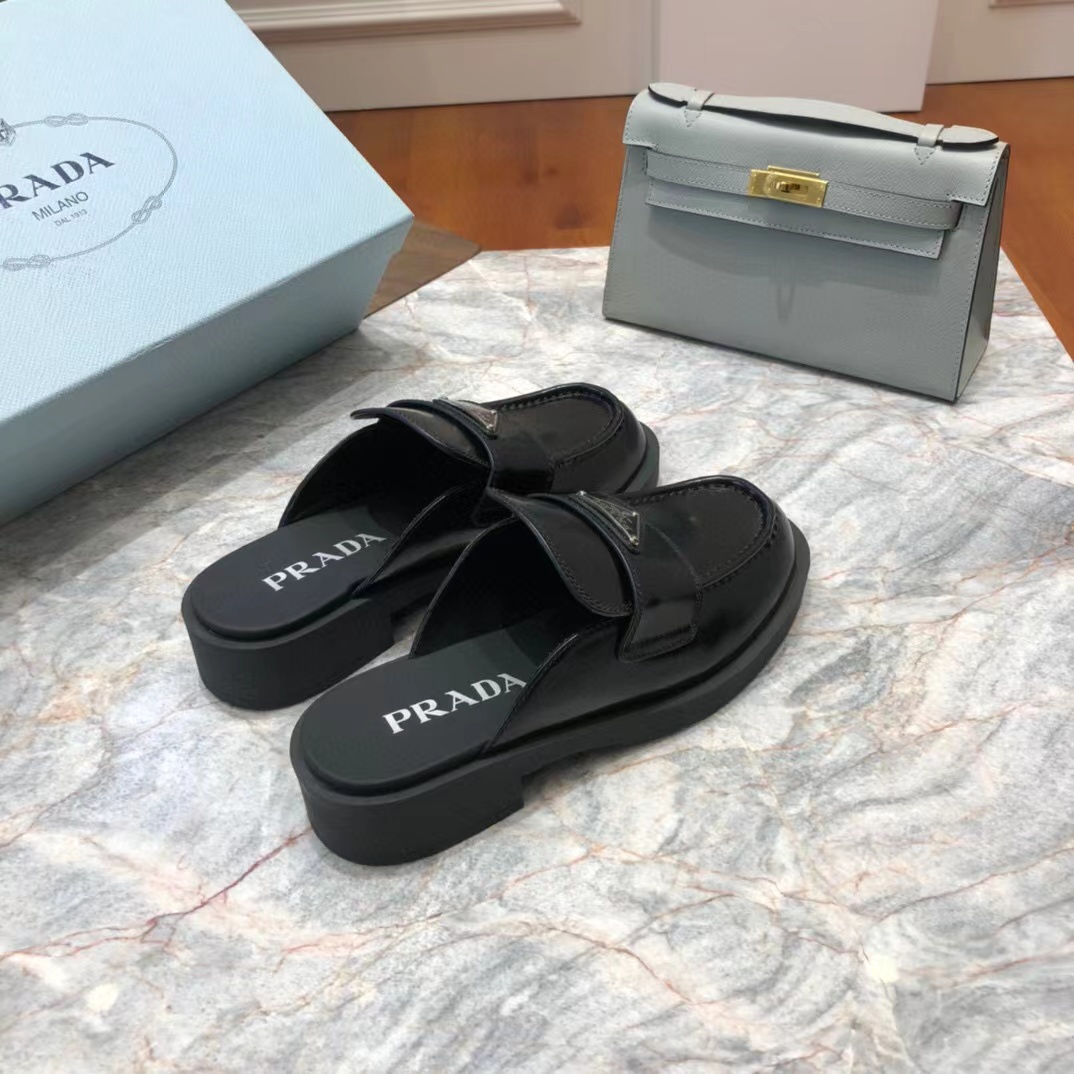 Pra*a loafers 2022ss