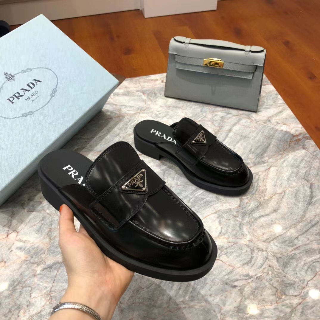 Pra*a loafers 2022ss