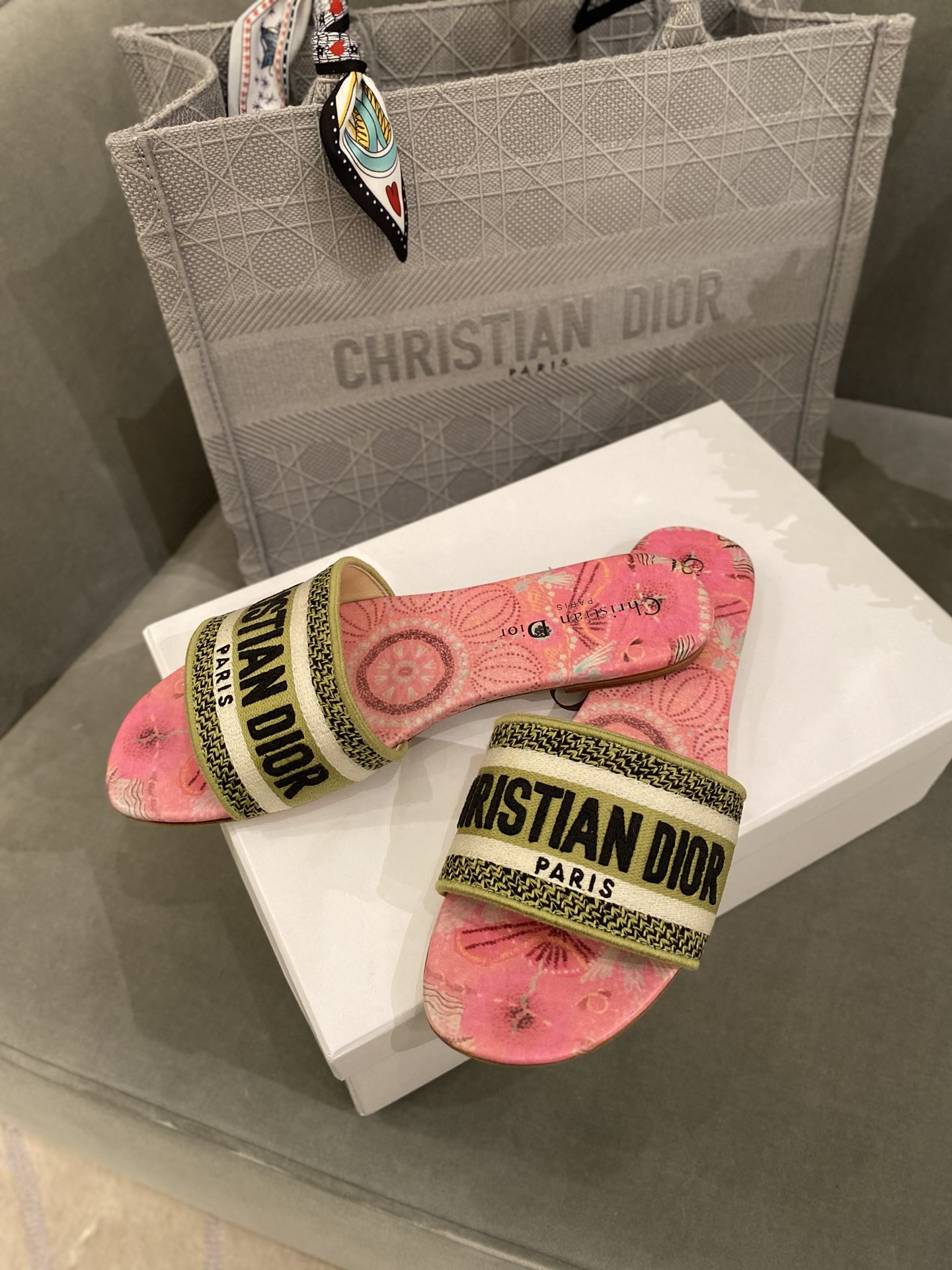 D*or slippers