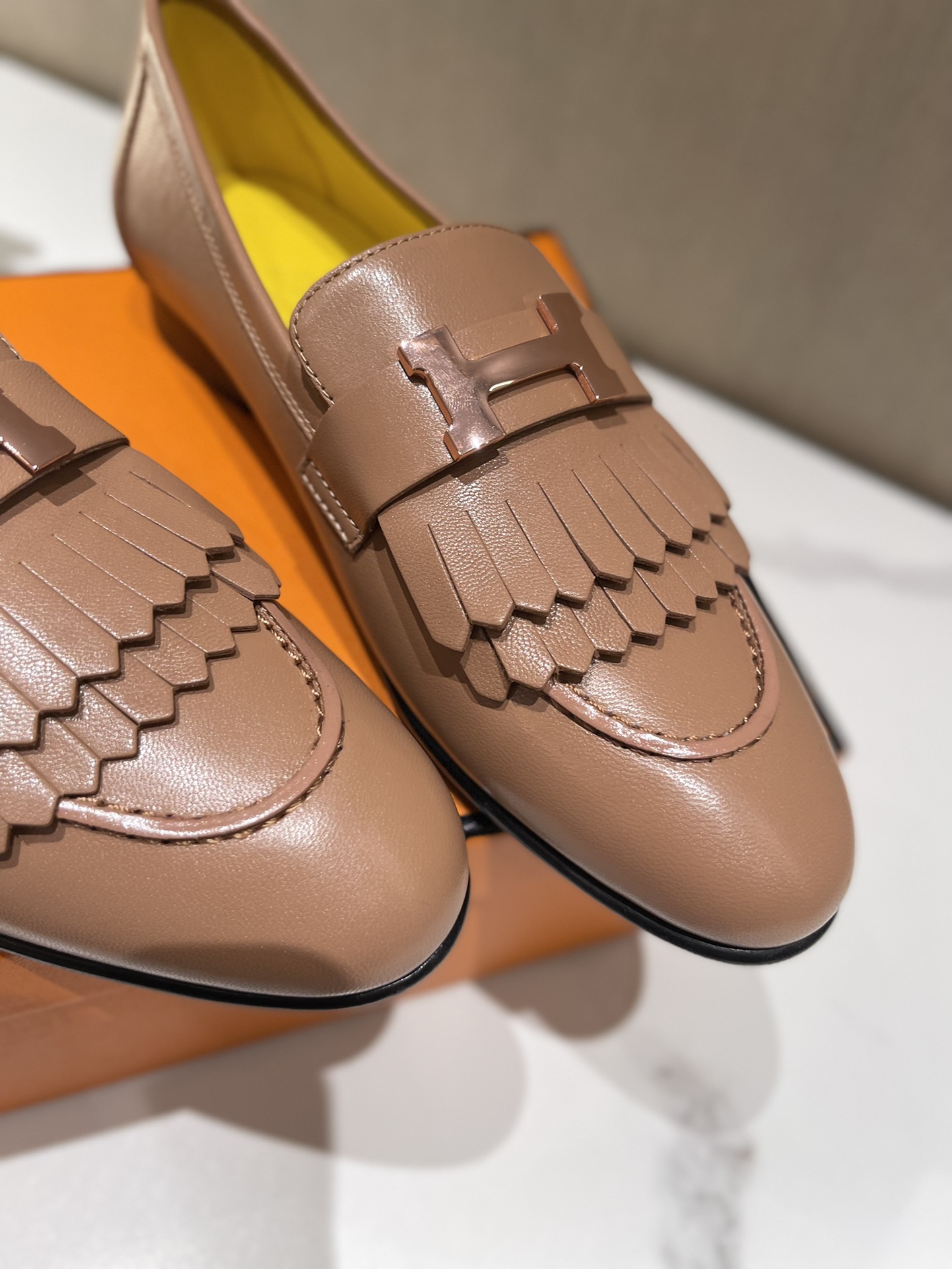 H**mes loafers(eu35-eu40)
